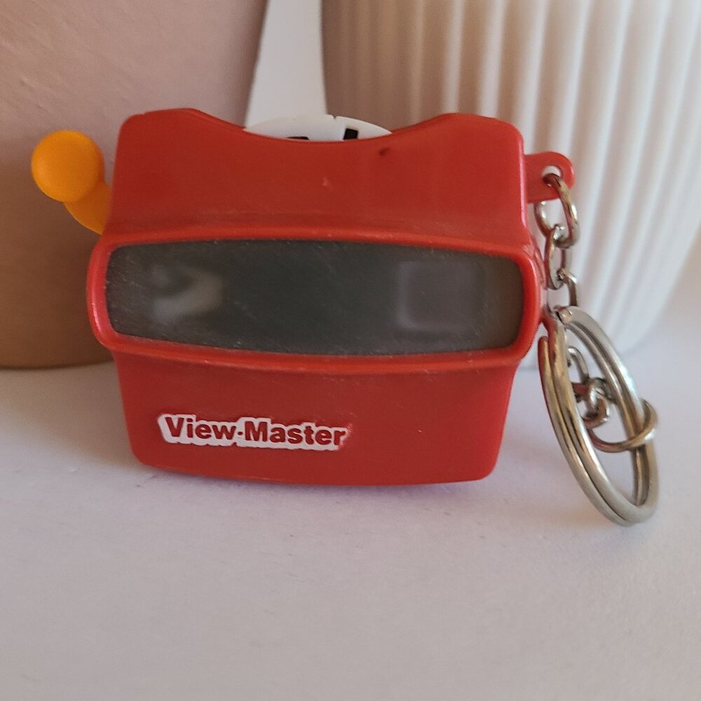 Source Unknown View‎ Master Miniature Keychain Pre-Owned Collectible Unisex